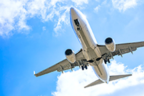 名鉄バスセンターからは中部国際空港セントレアへ直通57分のバスも運行。名鉄空港線でも約35分。